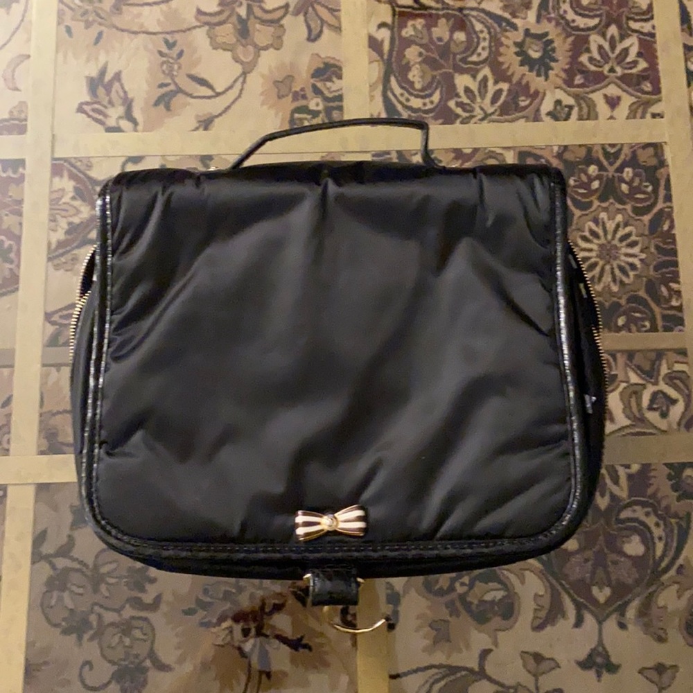 henri bendel Black Nylon Cosmetic Travel Case with Gold Bow